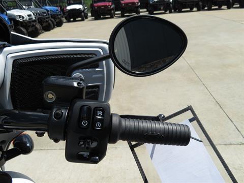 2024 Indian Motorcycle Chieftain® Dark Horse® with PowerBand Audio Package in Columbia, Missouri - Photo 16