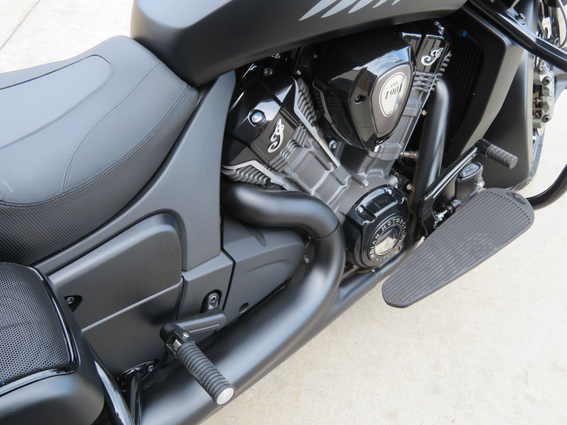 2023 Indian Motorcycle Challenger® Dark Horse® in Columbia, Missouri - Photo 20