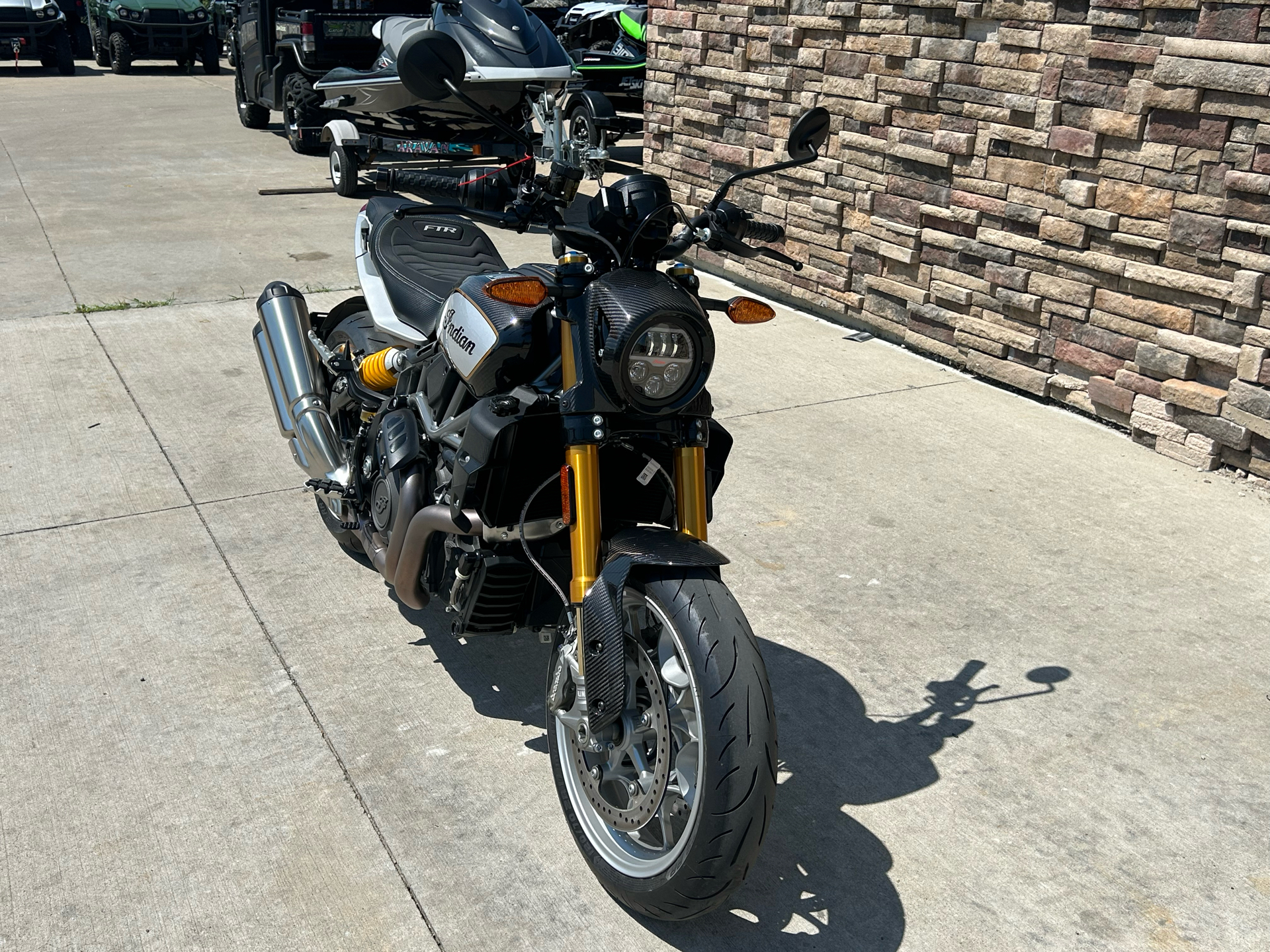 2023 Indian Motorcycle FTR R Carbon in Columbia, Missouri - Photo 4