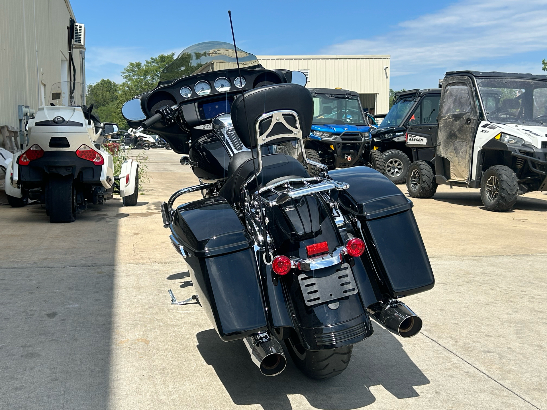 2021 Harley-Davidson Street Glide® in Columbia, Missouri - Photo 4