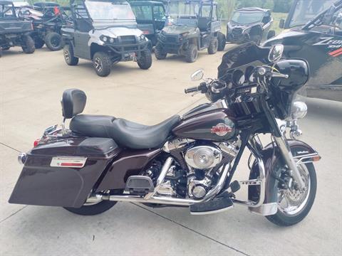 2005 Harley-Davidson FLHTCUI Ultra Classic® Electra Glide® in Columbia, Missouri - Photo 8