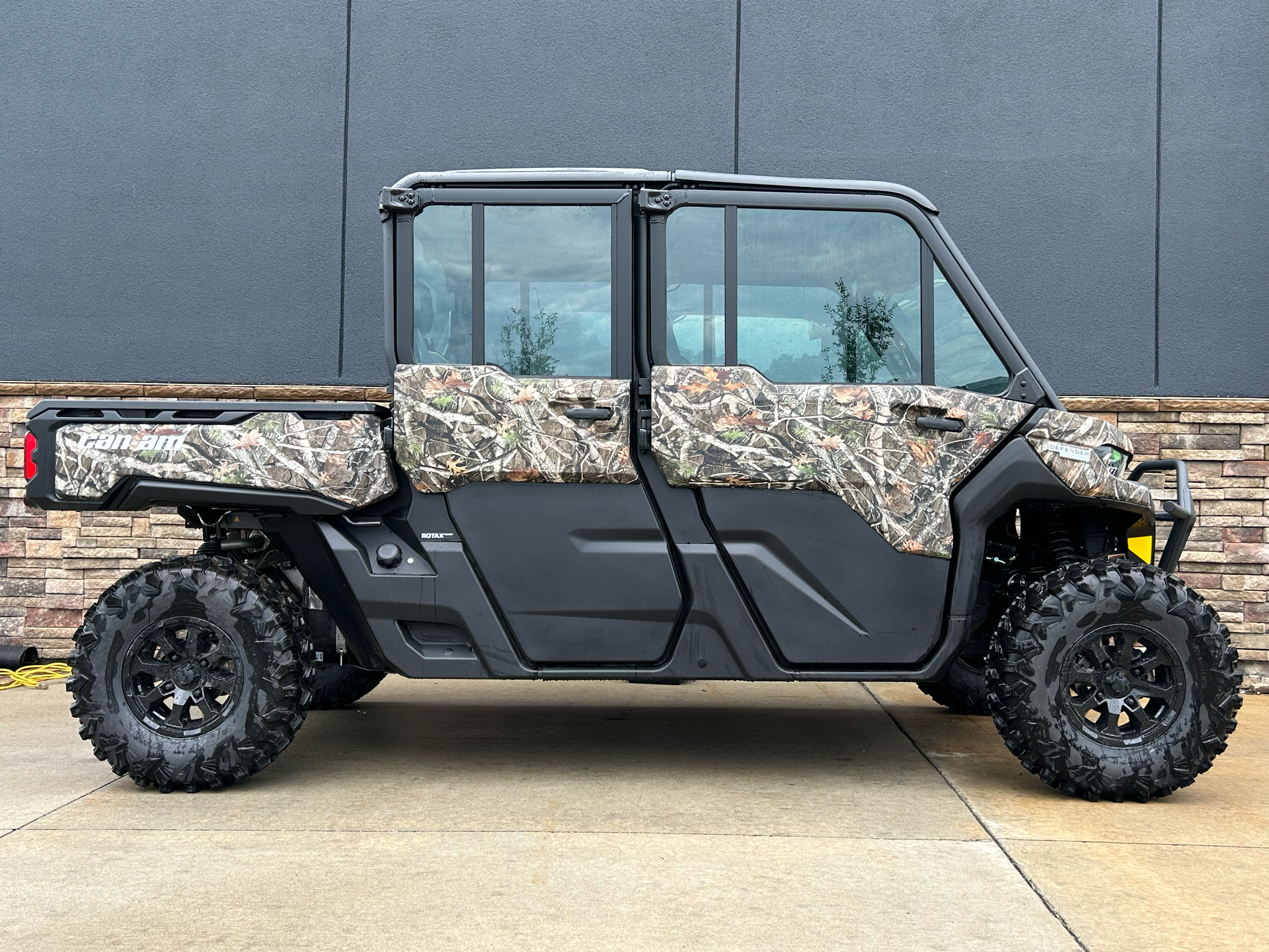 2024 Can-Am Defender MAX Limited in Columbia, Missouri - Photo 14