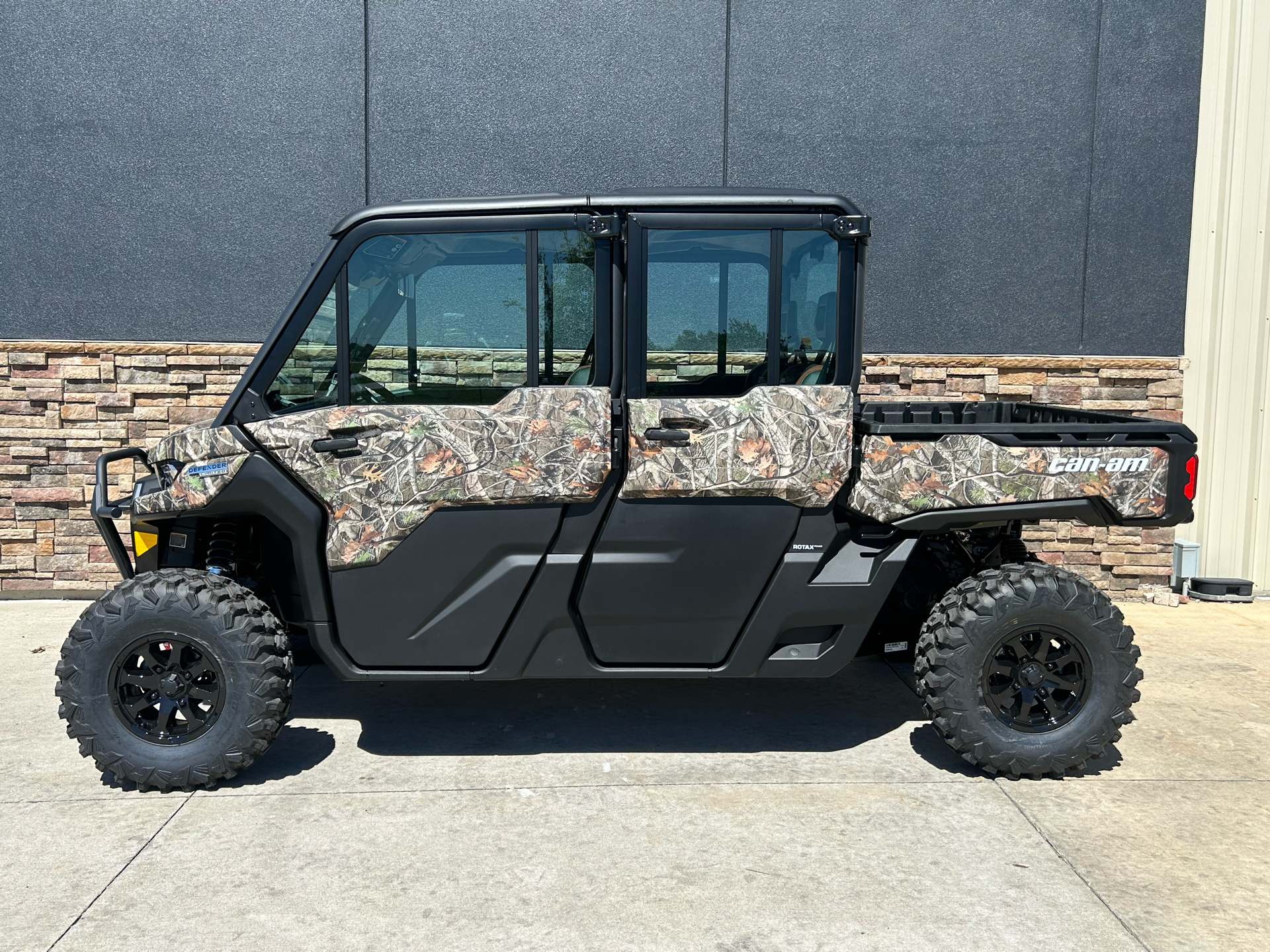 2024 Can-Am Defender MAX Limited in Columbia, Missouri - Photo 1