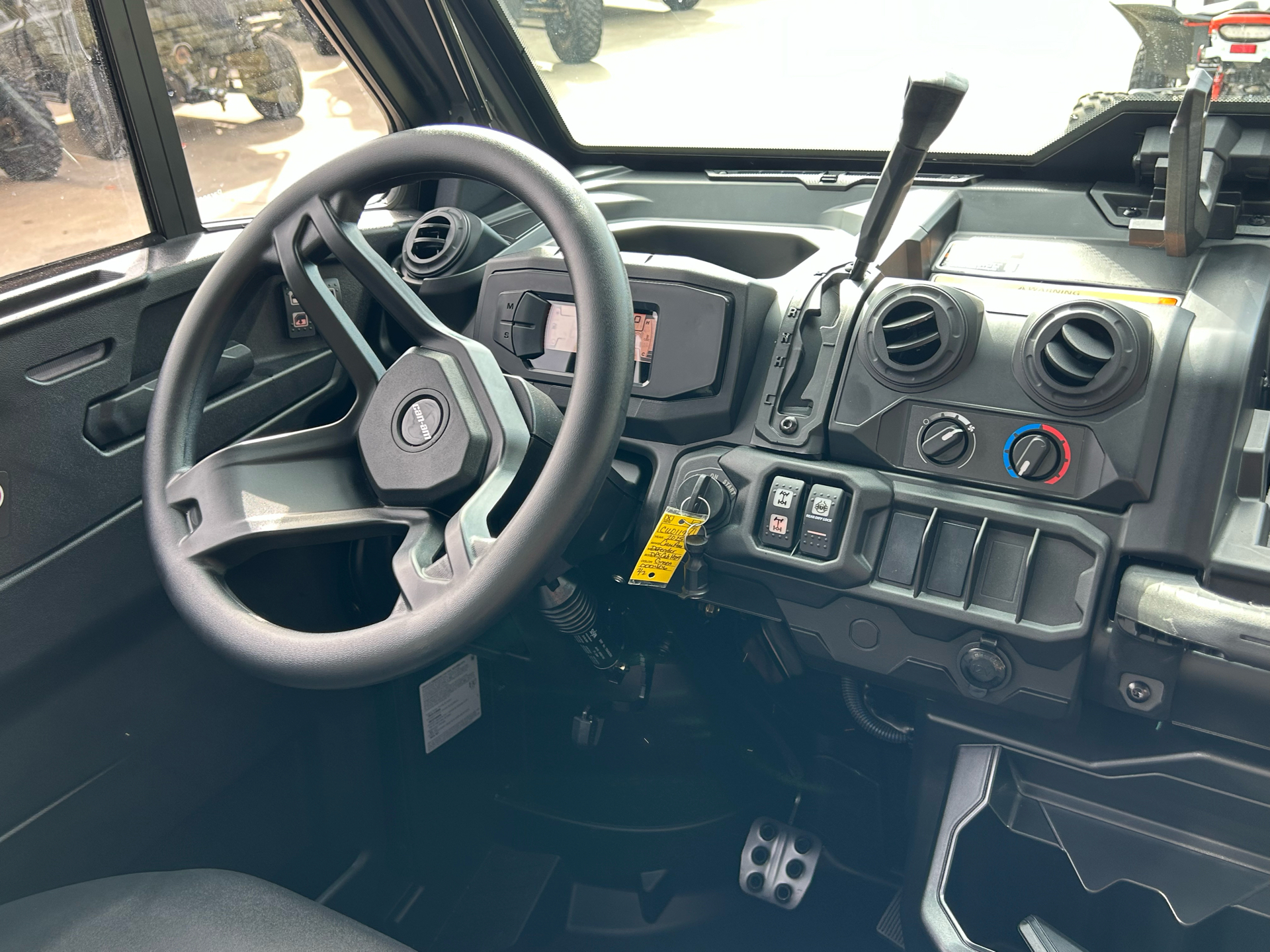 2025 Can-Am Defender DPS CAB in Columbia, Missouri - Photo 9