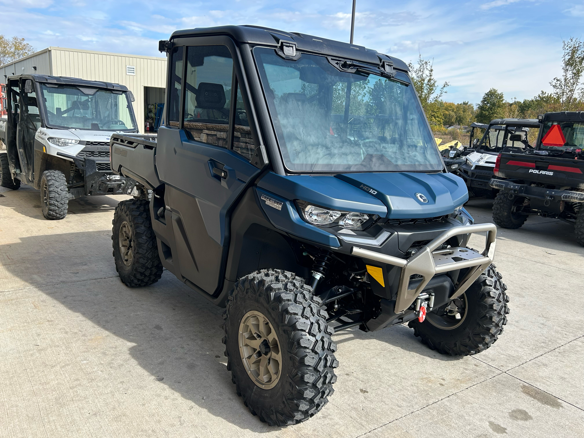 2025 Can-Am Defender Limited in Columbia, Missouri - Photo 4