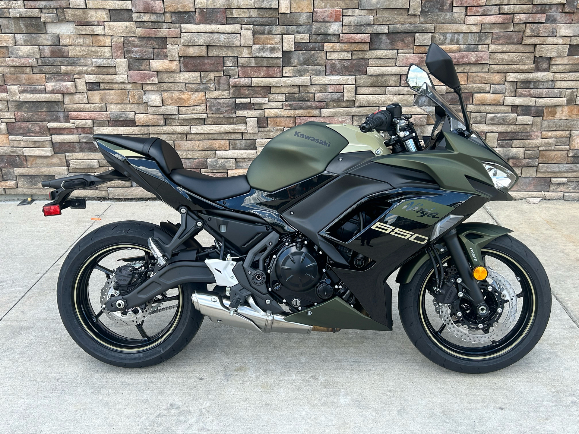 2024 Kawasaki Ninja 650 KRT Edition ABS in Columbia, Missouri - Photo 1