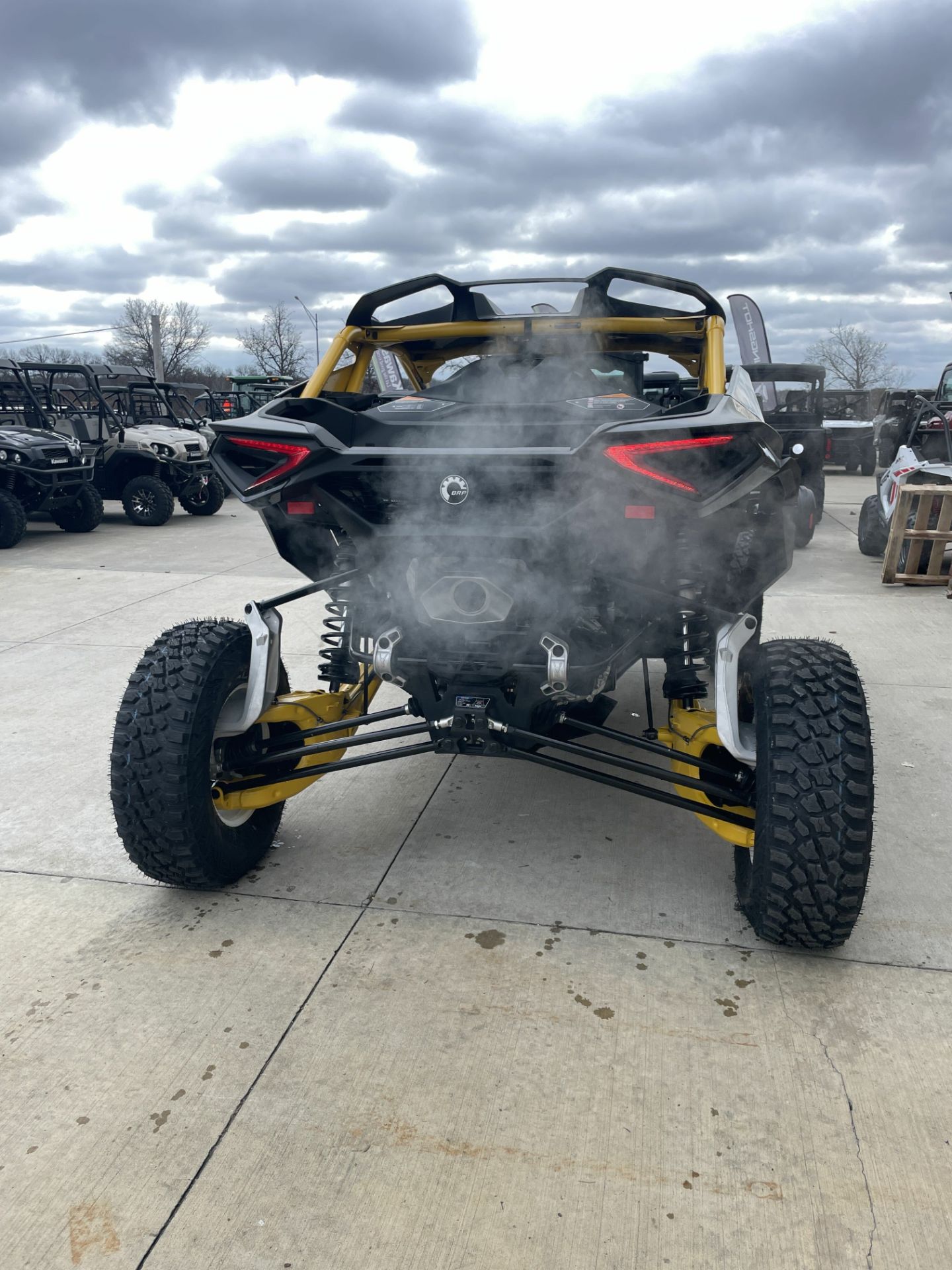 2024 Can-Am Maverick R X RS with Smart-Shox 999T DCT in Columbia, Missouri - Photo 6
