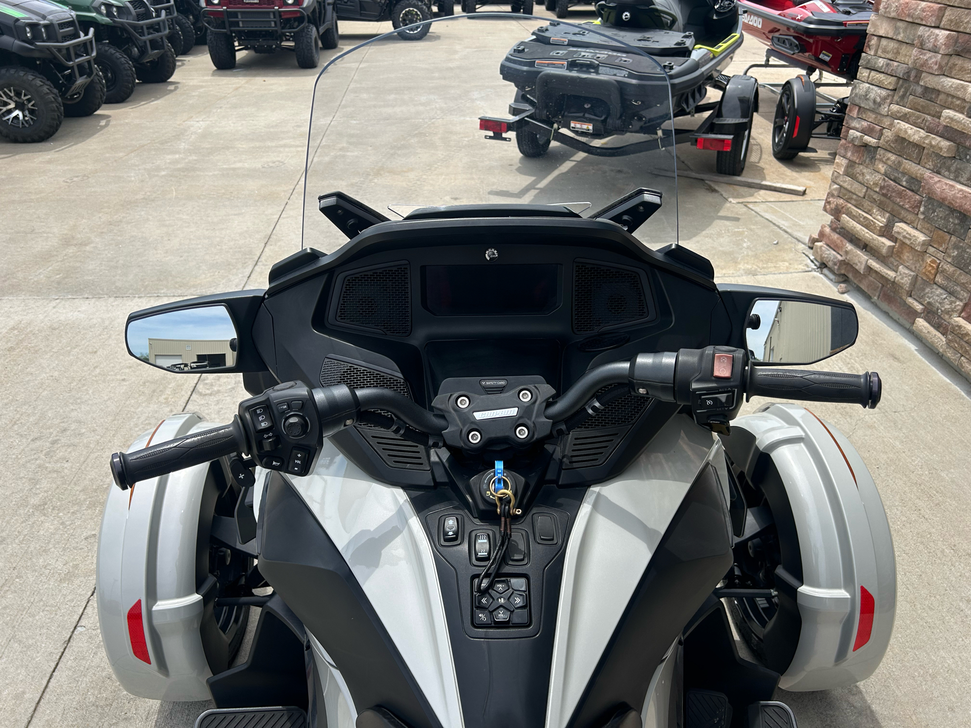 2021 Can-Am Spyder RT in Columbia, Missouri - Photo 8