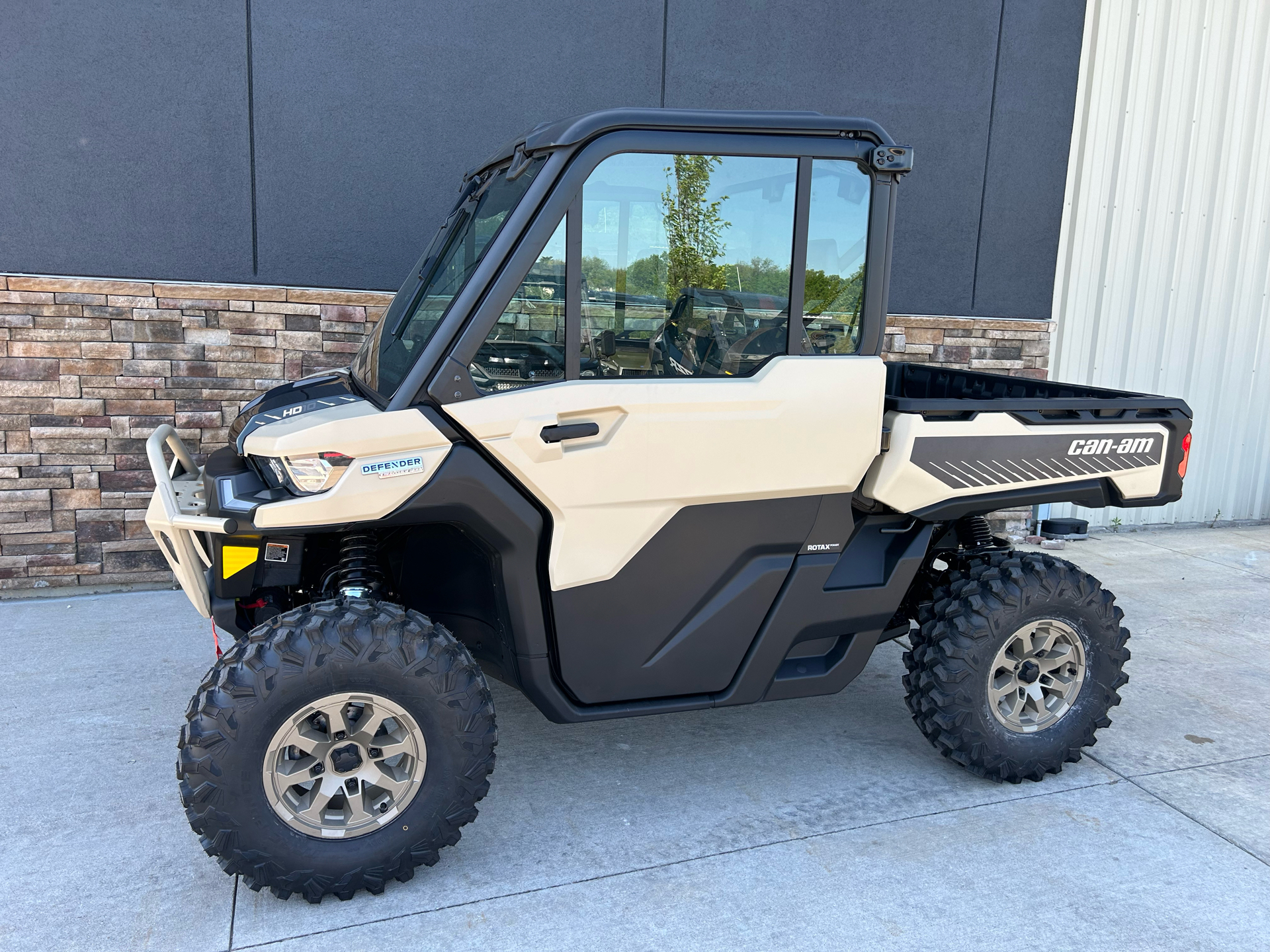 2024 Can-Am Defender Limited HD10 in Columbia, Missouri - Photo 1