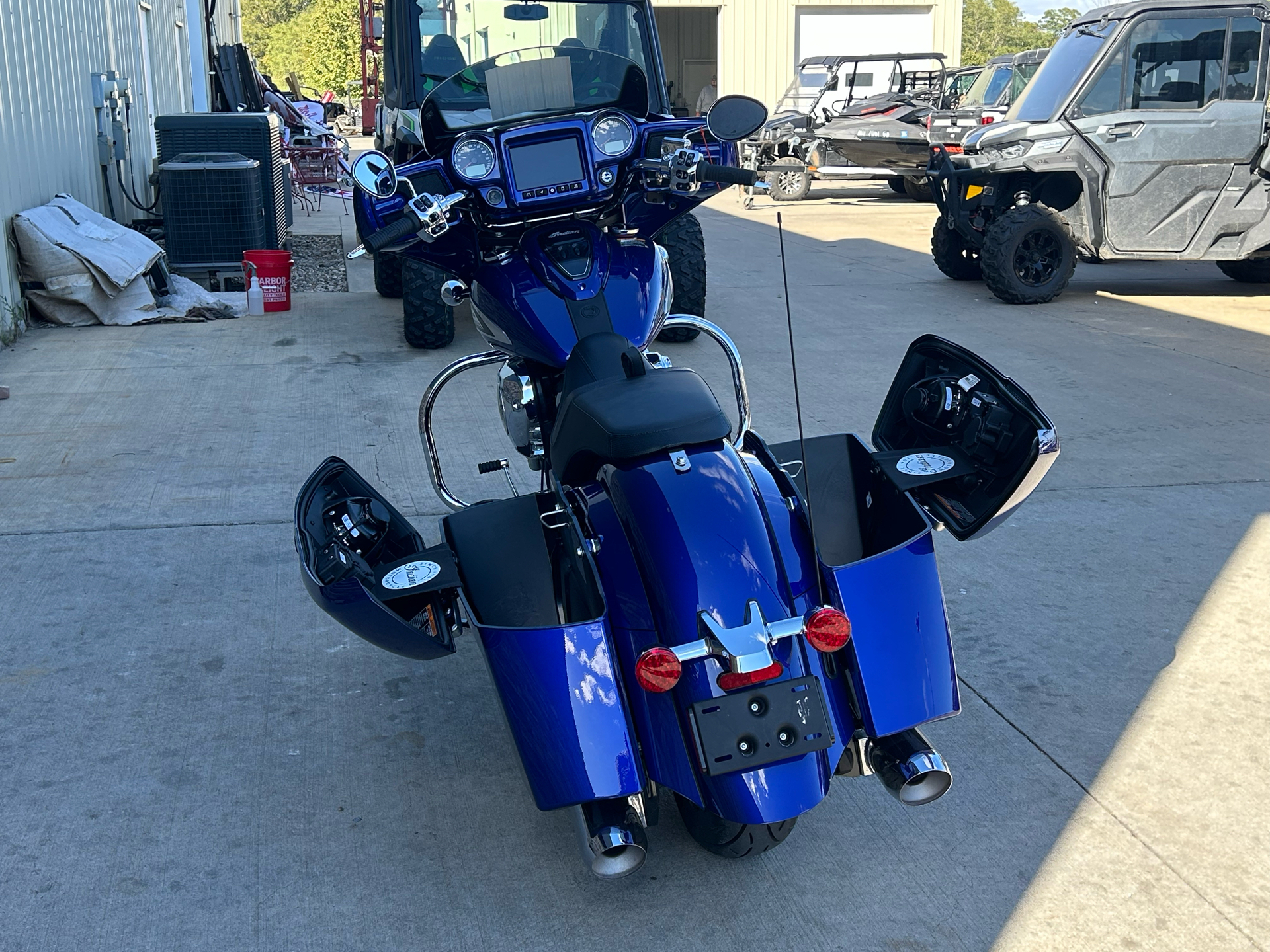 2024 Indian Motorcycle Chieftain® Limited with PowerBand Audio Package in Columbia, Missouri - Photo 5