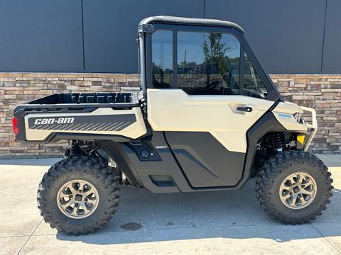 2025 Can-Am Defender Limited in Columbia, Missouri - Photo 14