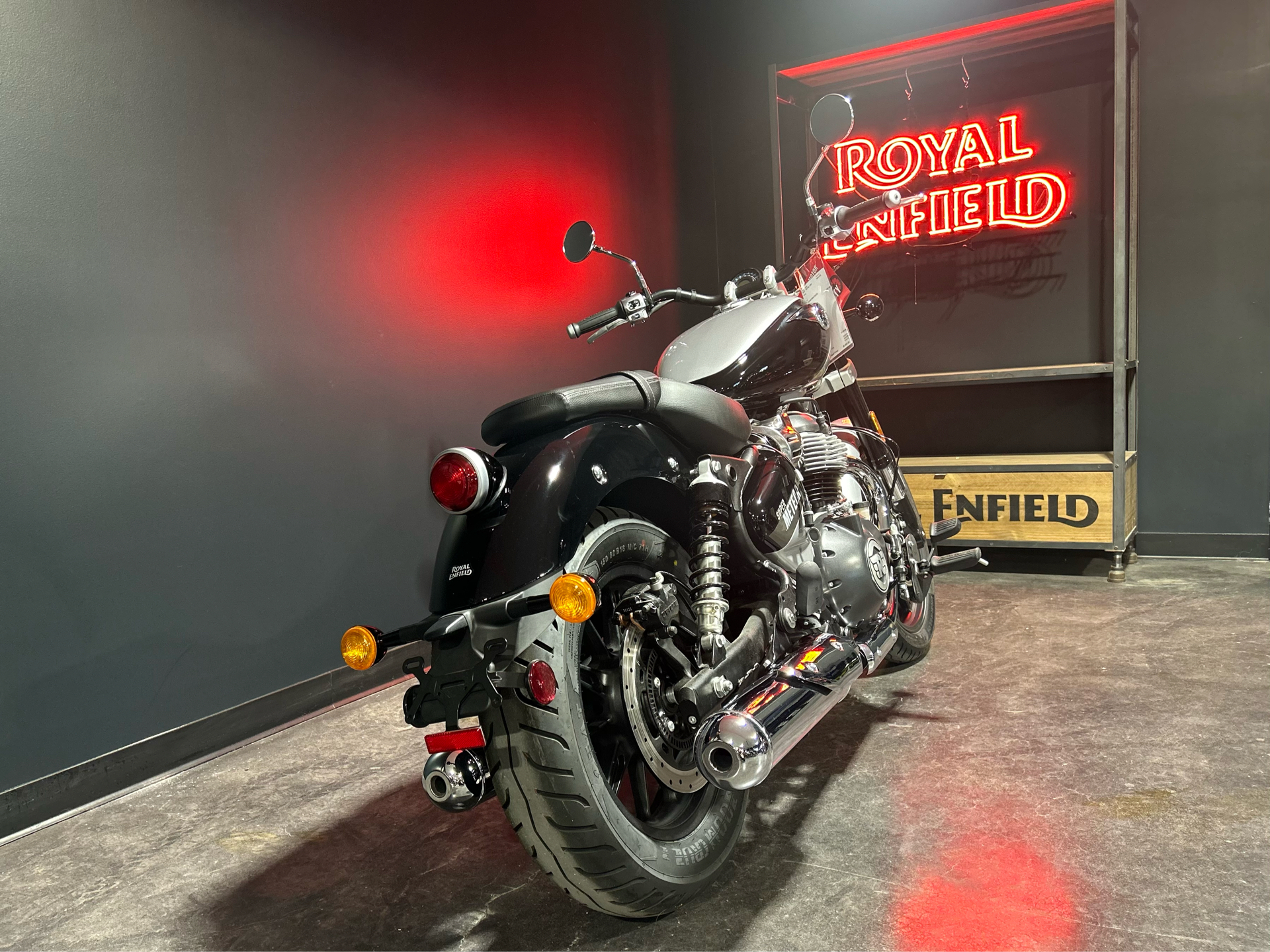 2024 Royal Enfield Super Meteor 650 in Columbia, Missouri - Photo 6