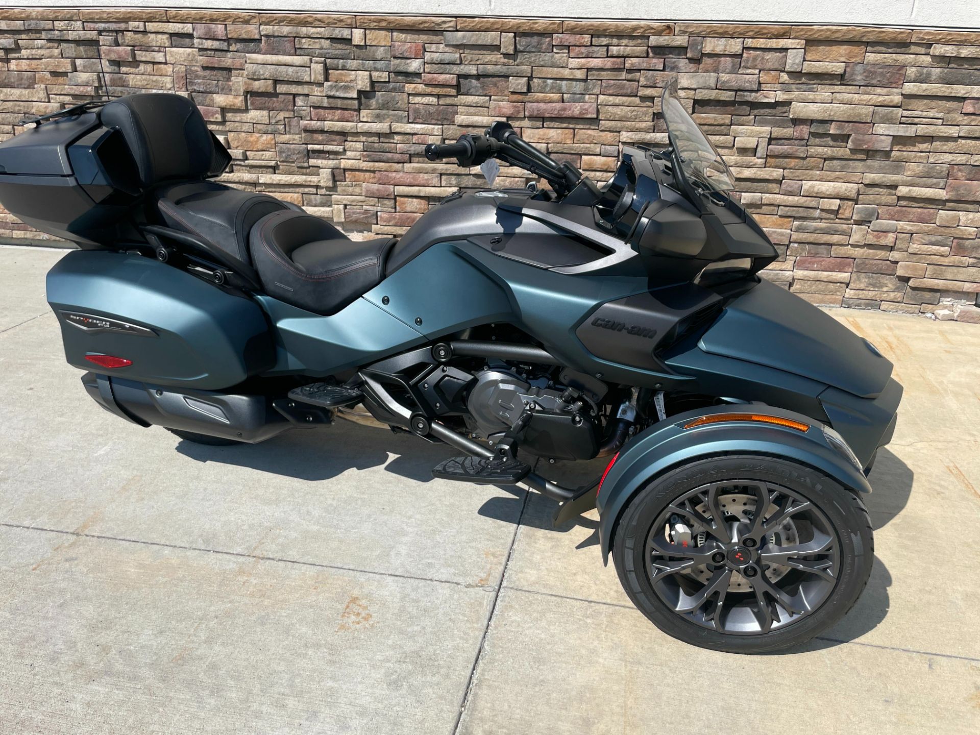 2023 Can-Am Spyder F3 Limited Special Series in Columbia, Missouri - Photo 2