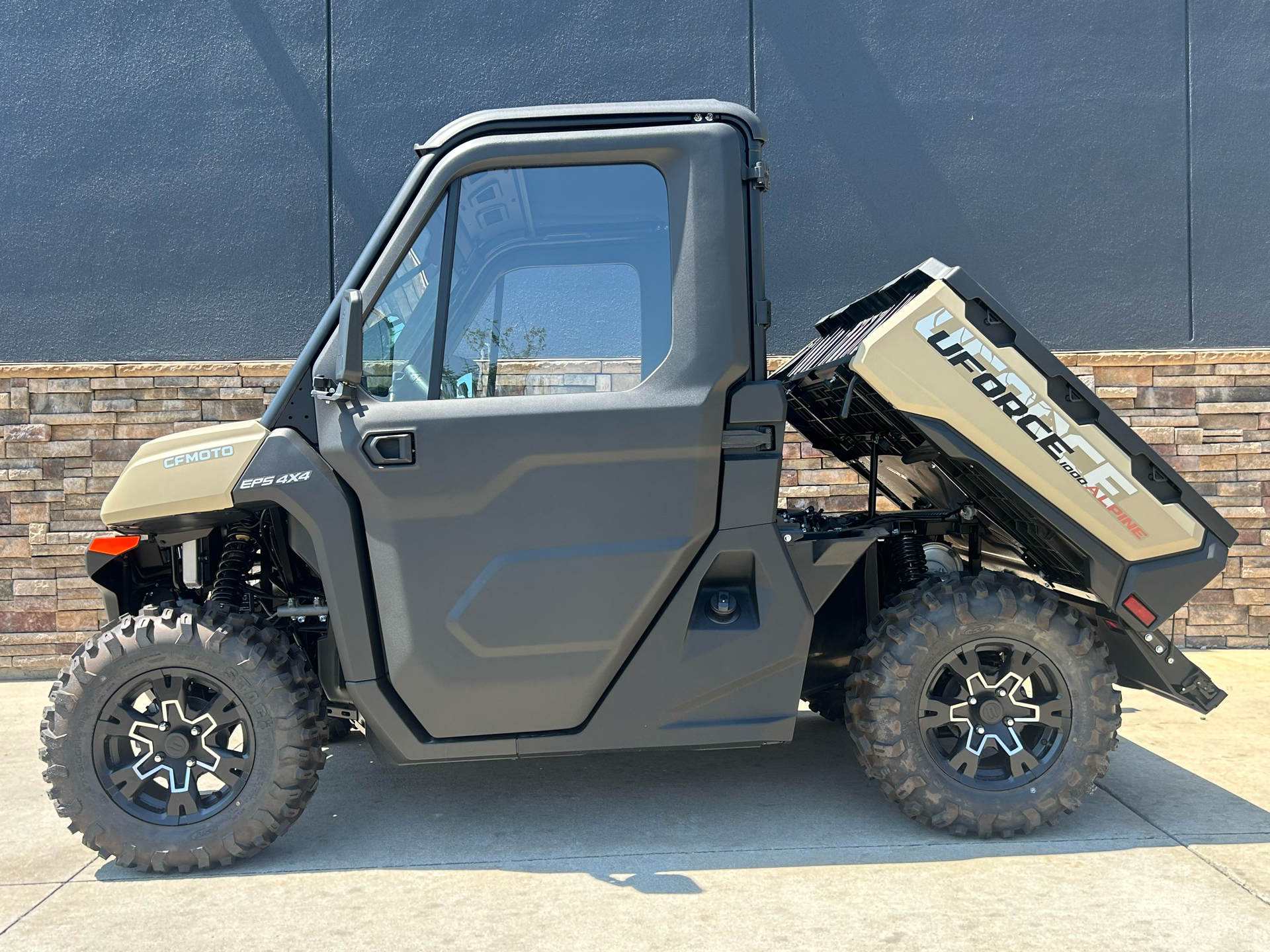 2024 CFMOTO UForce 1000 XL in Columbia, Missouri - Photo 7