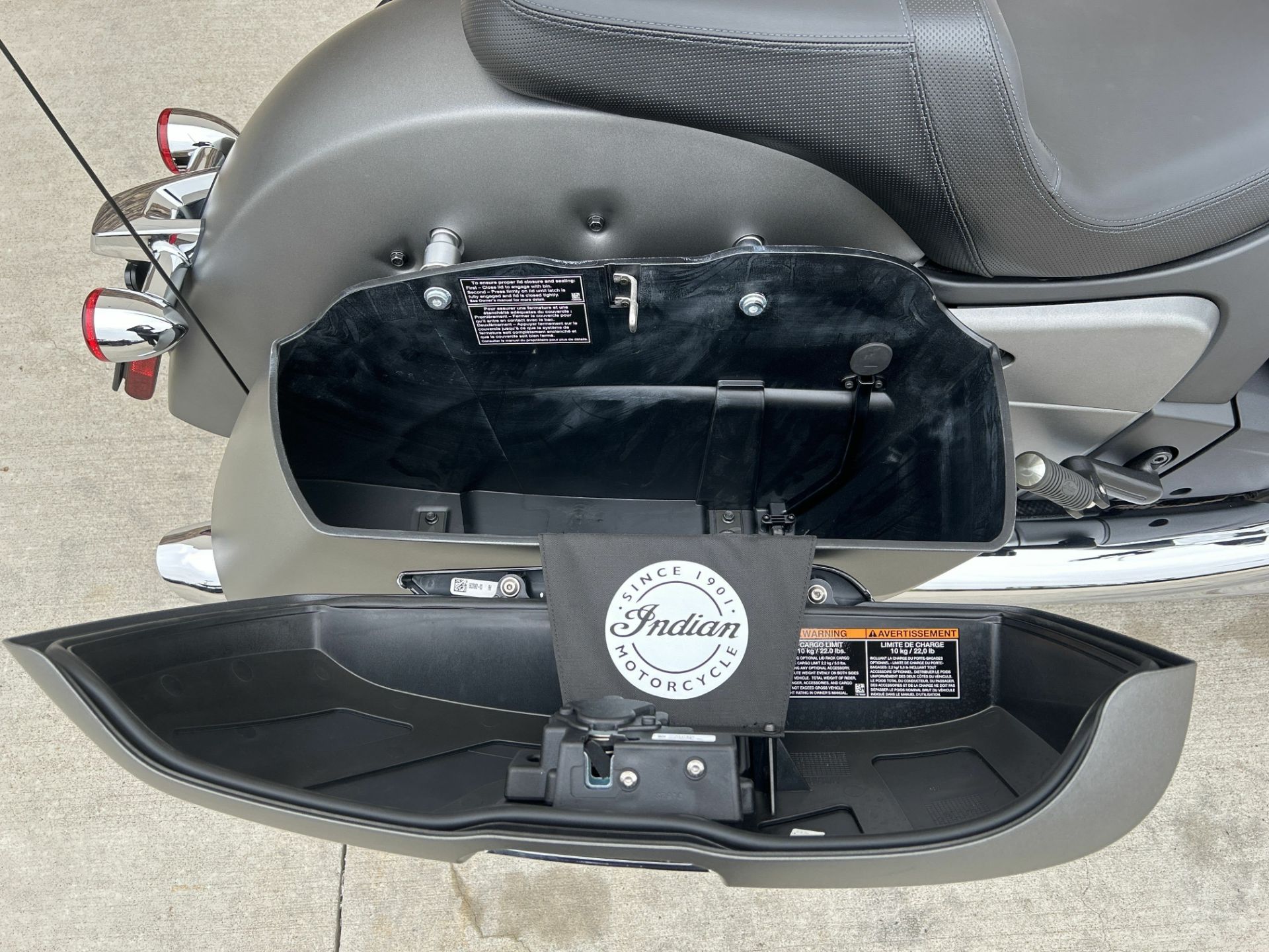 2023 Indian Motorcycle Challenger® in Columbia, Missouri - Photo 4