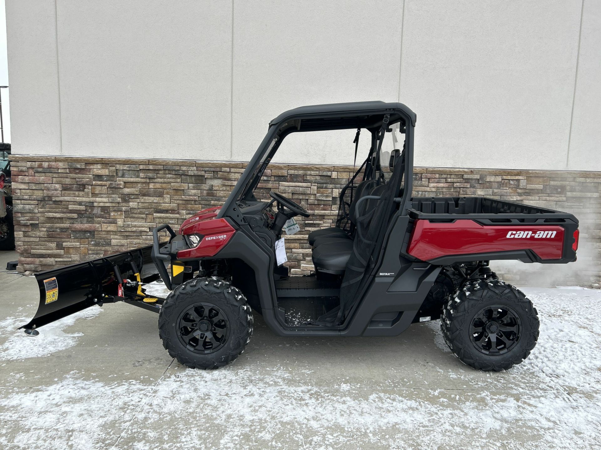 2024 Can-Am Defender XT HD9 in Columbia, Missouri - Photo 1