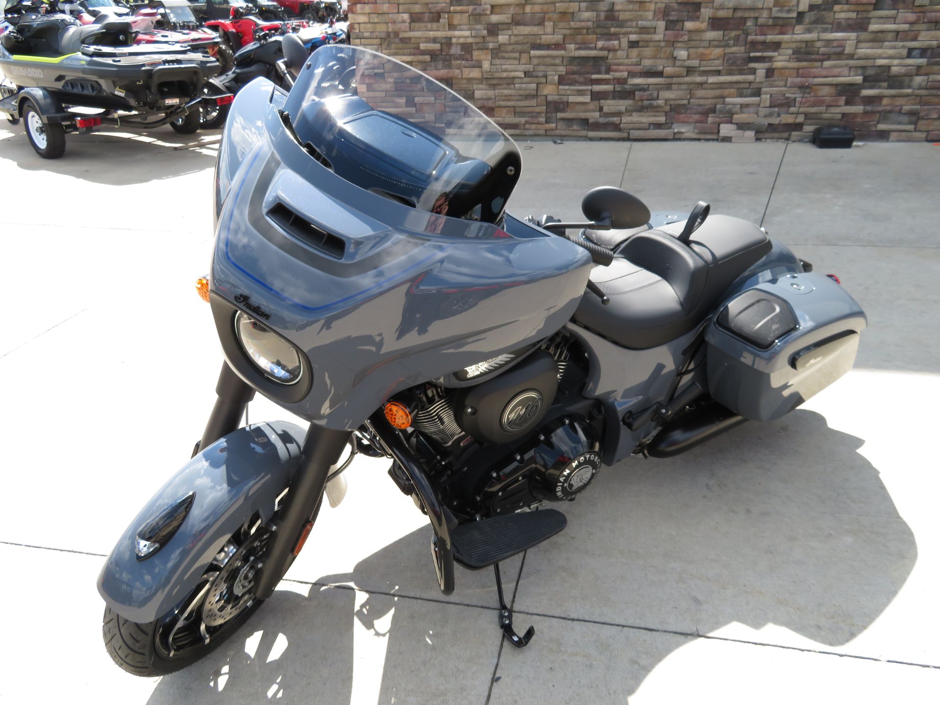 2024 Indian Motorcycle Chieftain® Dark Horse® Icon with PowerBand Audio Package in Columbia, Missouri - Photo 3