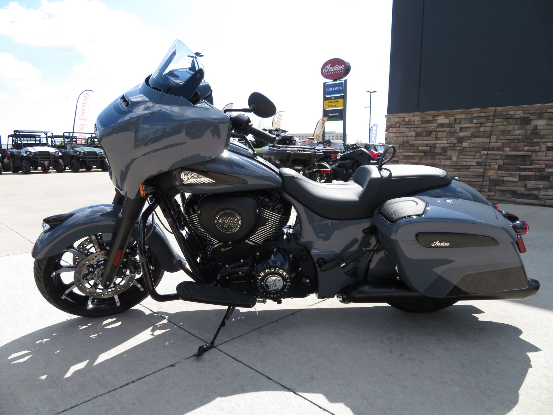 2024 Indian Motorcycle Chieftain® Dark Horse® Icon with PowerBand Audio Package in Columbia, Missouri - Photo 4