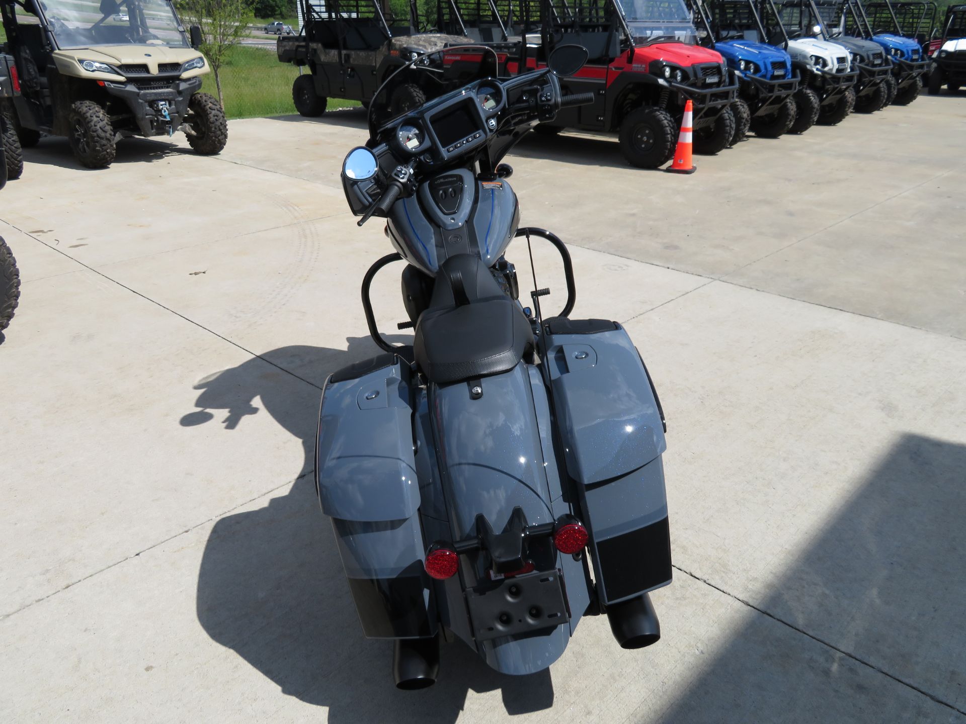 2024 Indian Motorcycle Chieftain® Dark Horse® Icon with PowerBand Audio Package in Columbia, Missouri - Photo 6