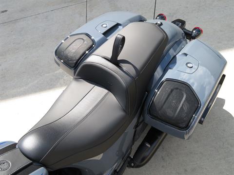 2024 Indian Motorcycle Chieftain® Dark Horse® Icon with PowerBand Audio Package in Columbia, Missouri - Photo 11