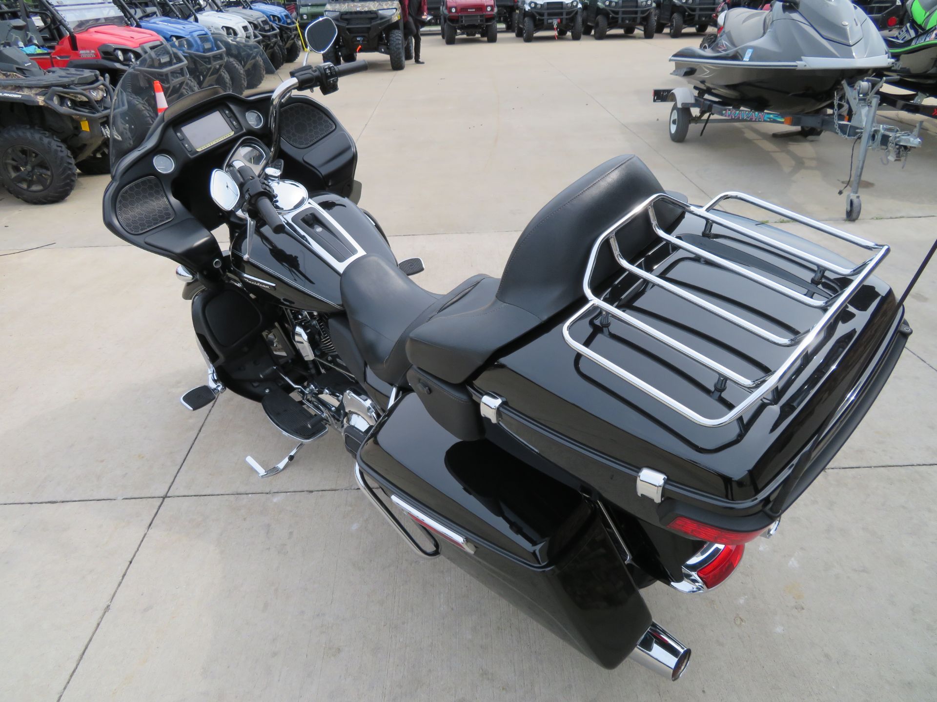 2016 Harley-Davidson Road Glide® Ultra in Columbia, Missouri - Photo 5