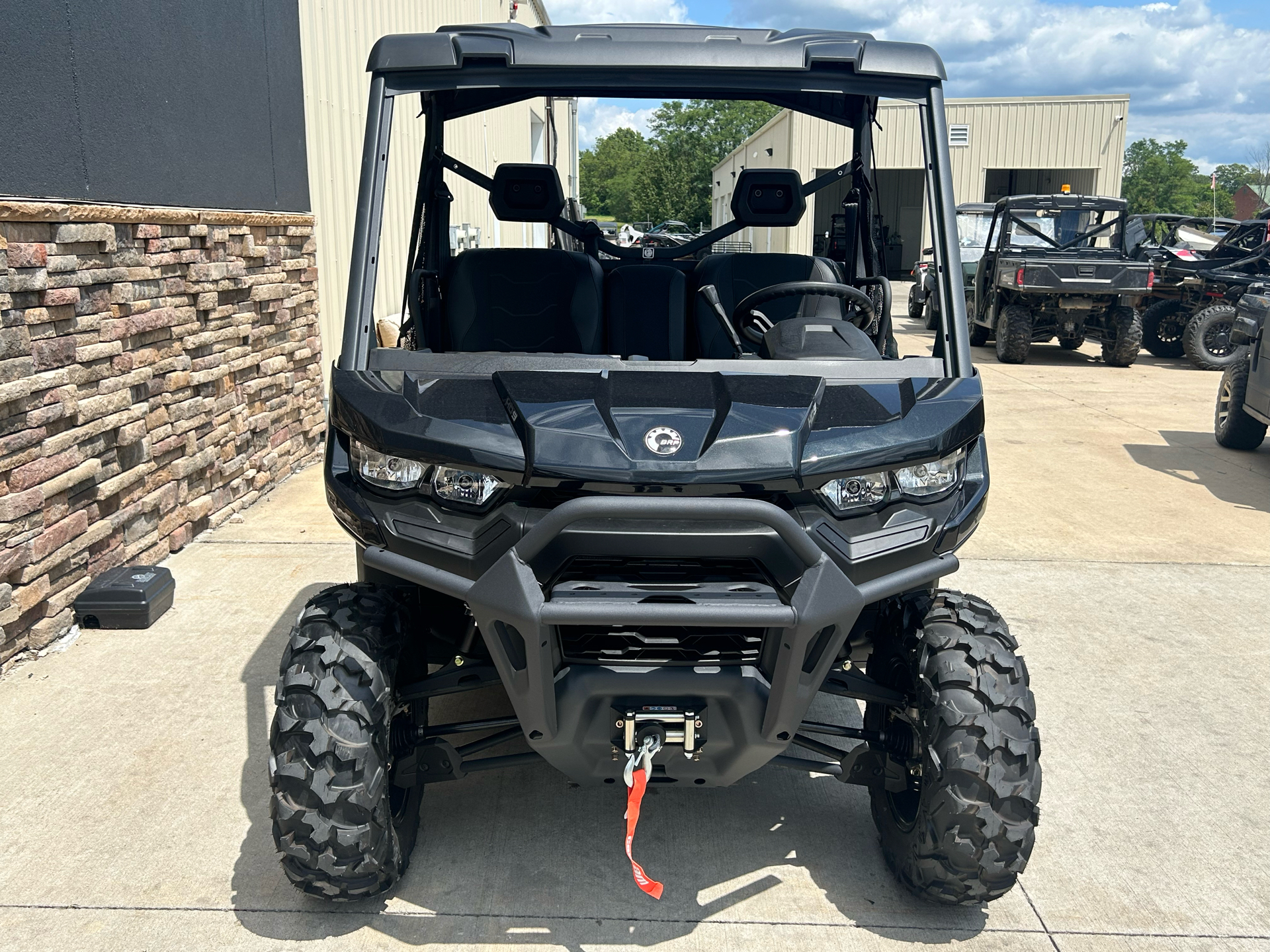 2024 Can-Am Defender XT HD9 in Columbia, Missouri - Photo 2