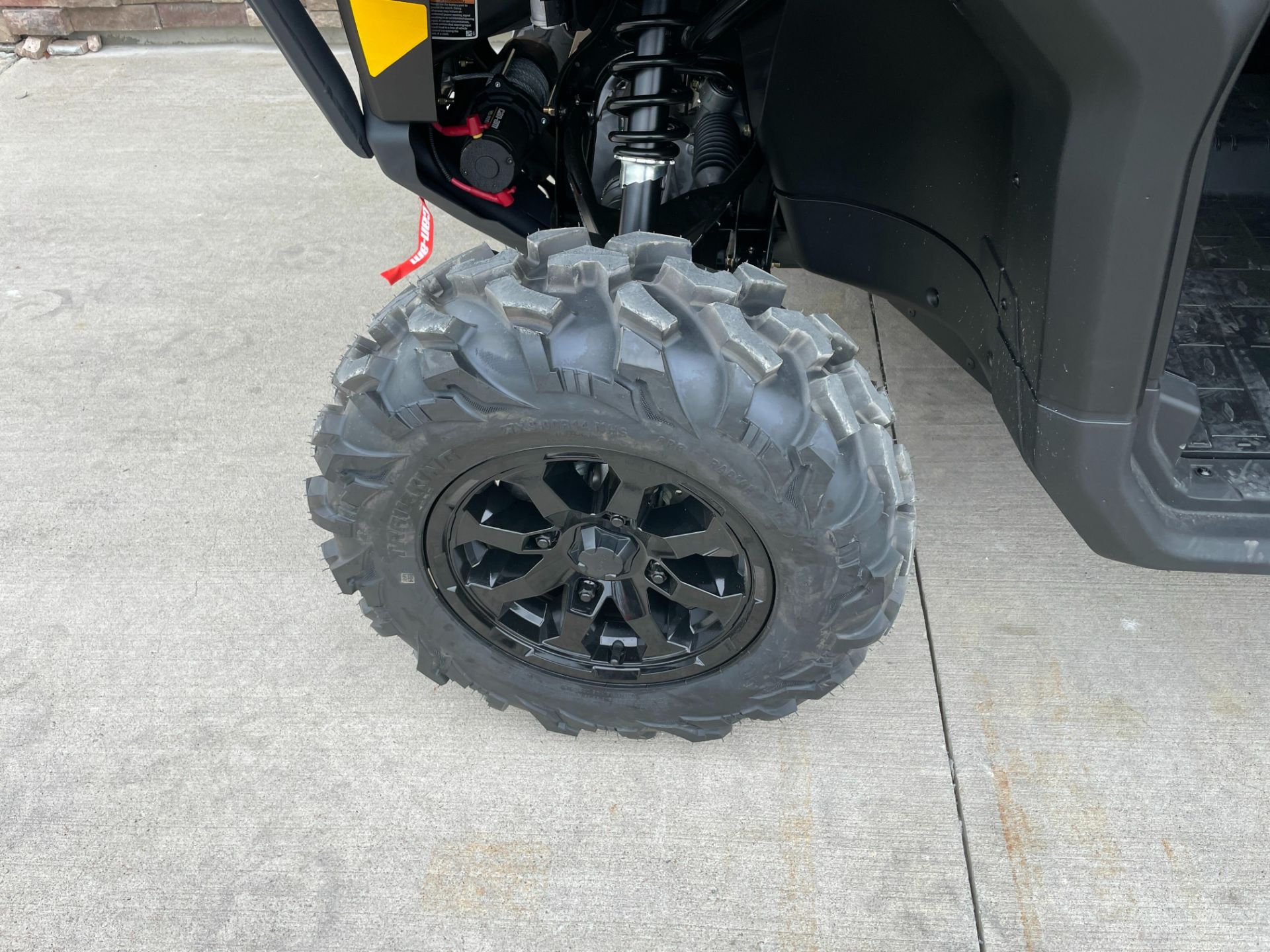 2024 Can-Am Defender XT HD10 in Columbia, Missouri - Photo 12