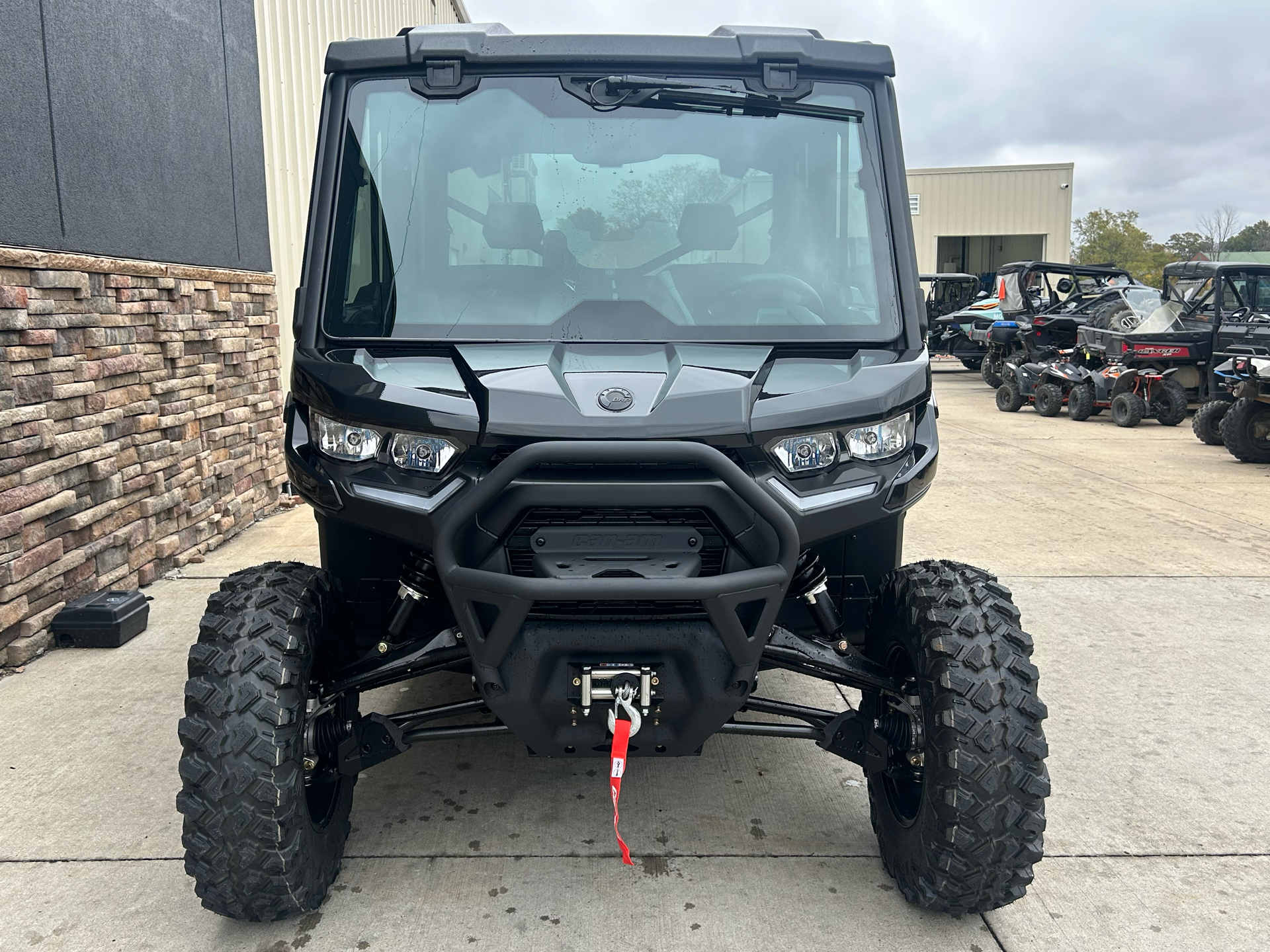 2025 Can-Am Defender MAX Lone Star CAB in Columbia, Missouri - Photo 2