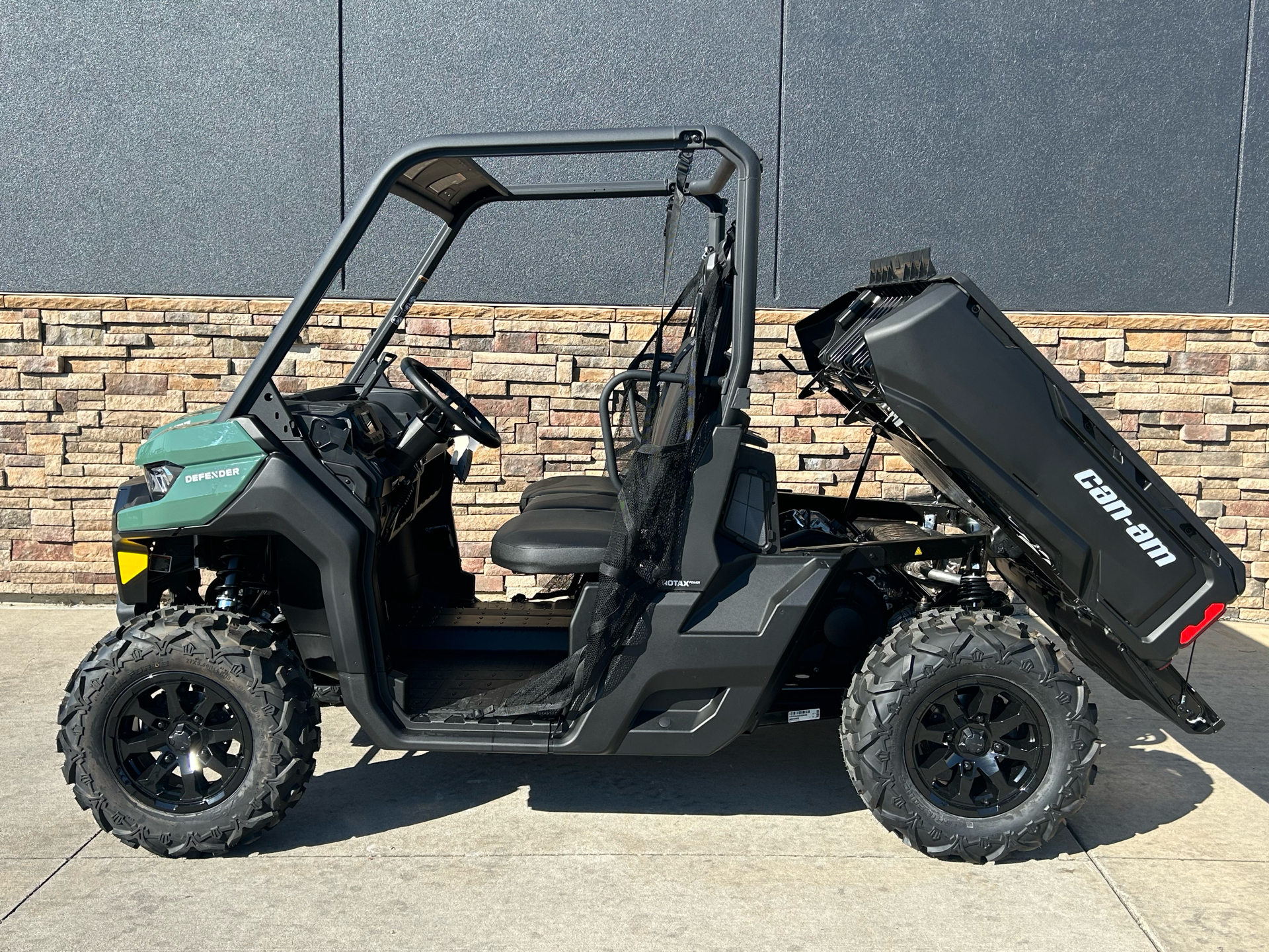 2025 Can-Am Defender DPS HD7 in Columbia, Missouri - Photo 6