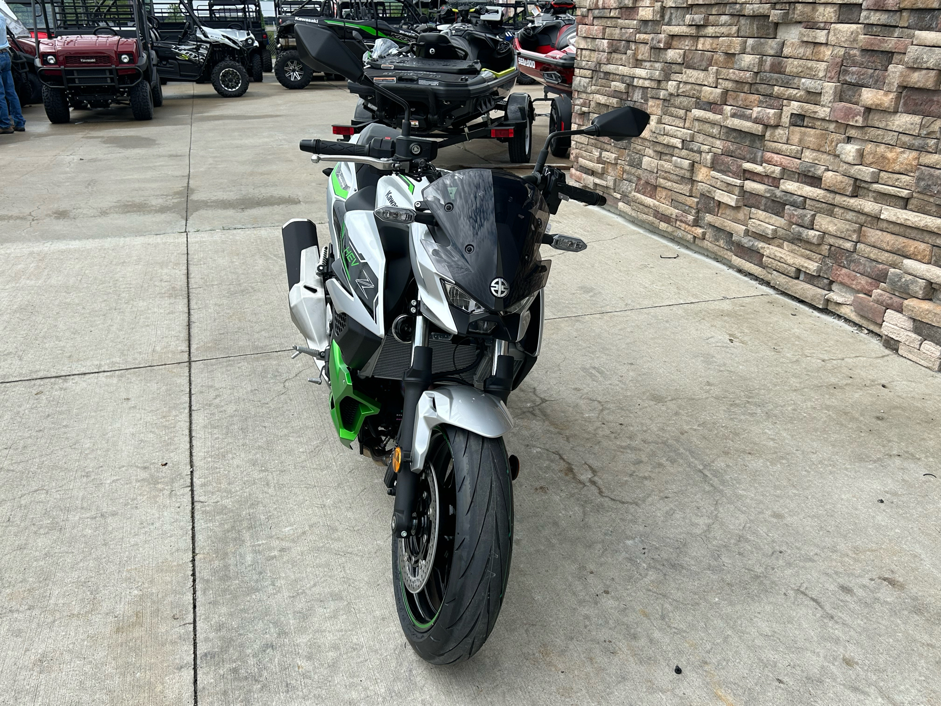 2024 Kawasaki Z7 Hybrid ABS in Columbia, Missouri - Photo 4