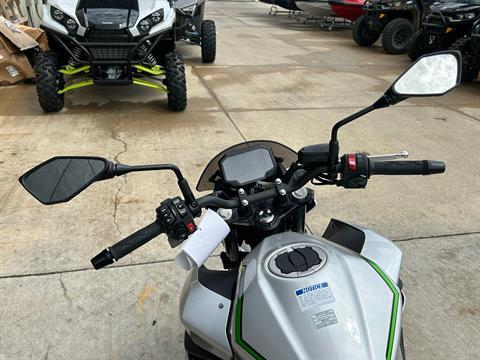 2024 Kawasaki Z7 Hybrid ABS in Columbia, Missouri - Photo 6