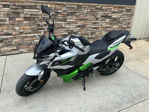 2024 Kawasaki Z7 Hybrid ABS in Columbia, Missouri - Photo 10