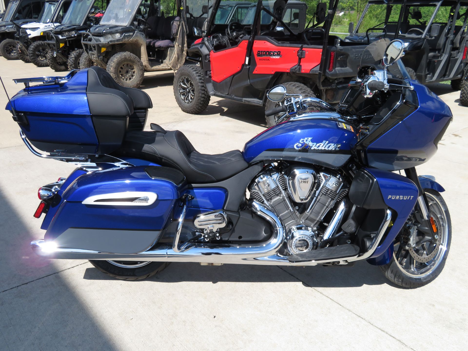 2024 Indian Motorcycle Pursuit® Limited® with PowerBand Audio Package in Columbia, Missouri - Photo 8
