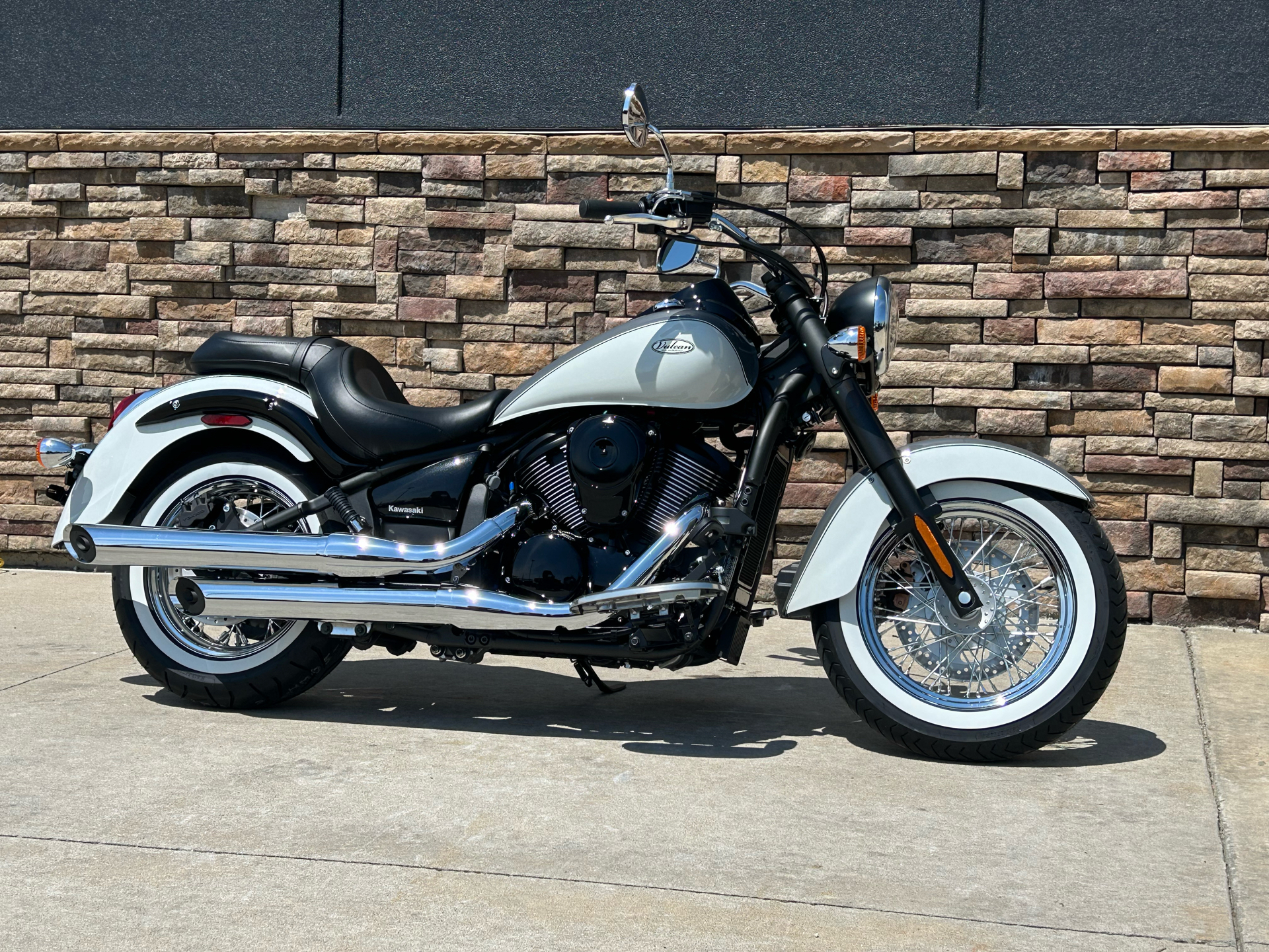 2024 Kawasaki Vulcan 900 Classic in Columbia, Missouri - Photo 10