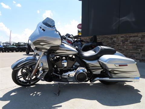 2015 Harley-Davidson Street Glide® Special in Columbia, Missouri - Photo 4