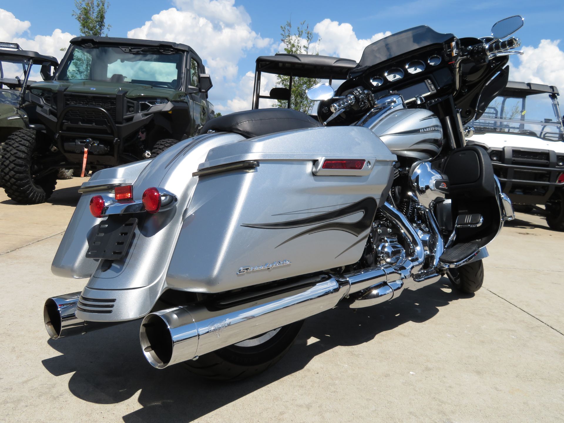 2015 Harley-Davidson Street Glide® Special in Columbia, Missouri - Photo 7