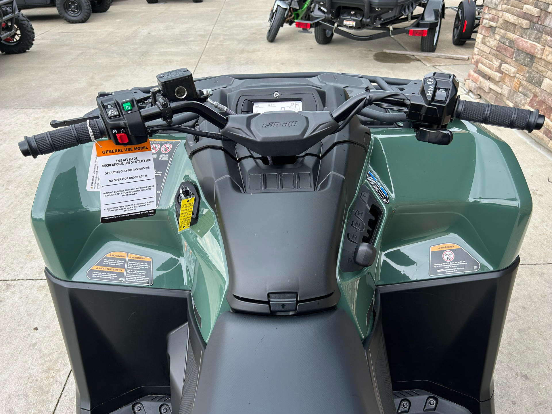 2024 Can-Am Outlander PRO XU HD5 in Columbia, Missouri - Photo 6