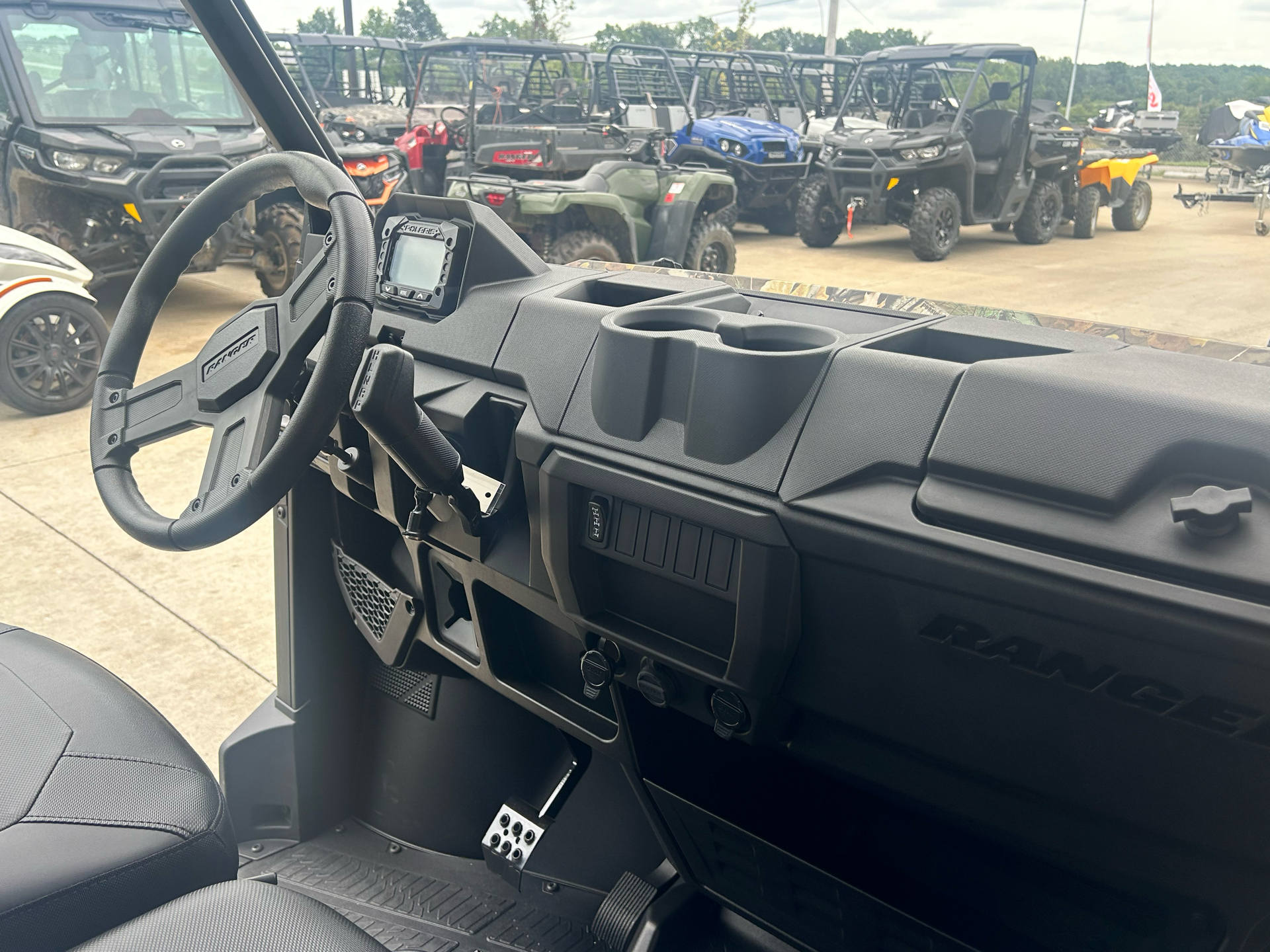 2025 Polaris Ranger Crew 1000 Premium in Columbia, Missouri - Photo 7