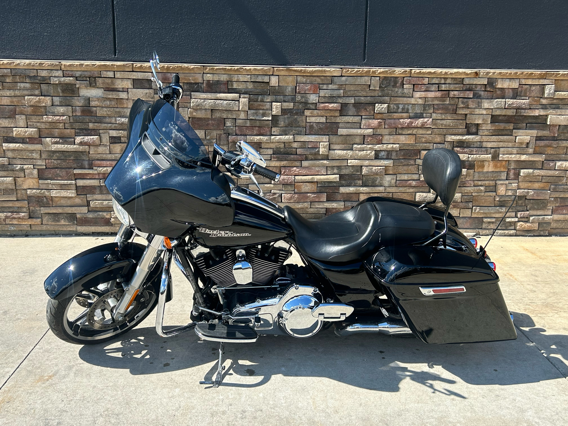 2016 Harley-Davidson Street Glide® in Columbia, Missouri - Photo 10