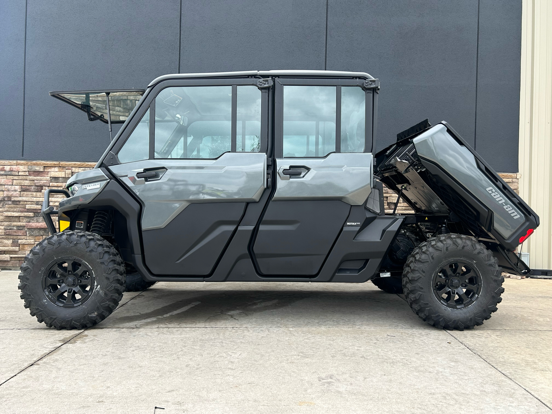 2024 Can-Am Defender MAX Limited in Columbia, Missouri - Photo 7