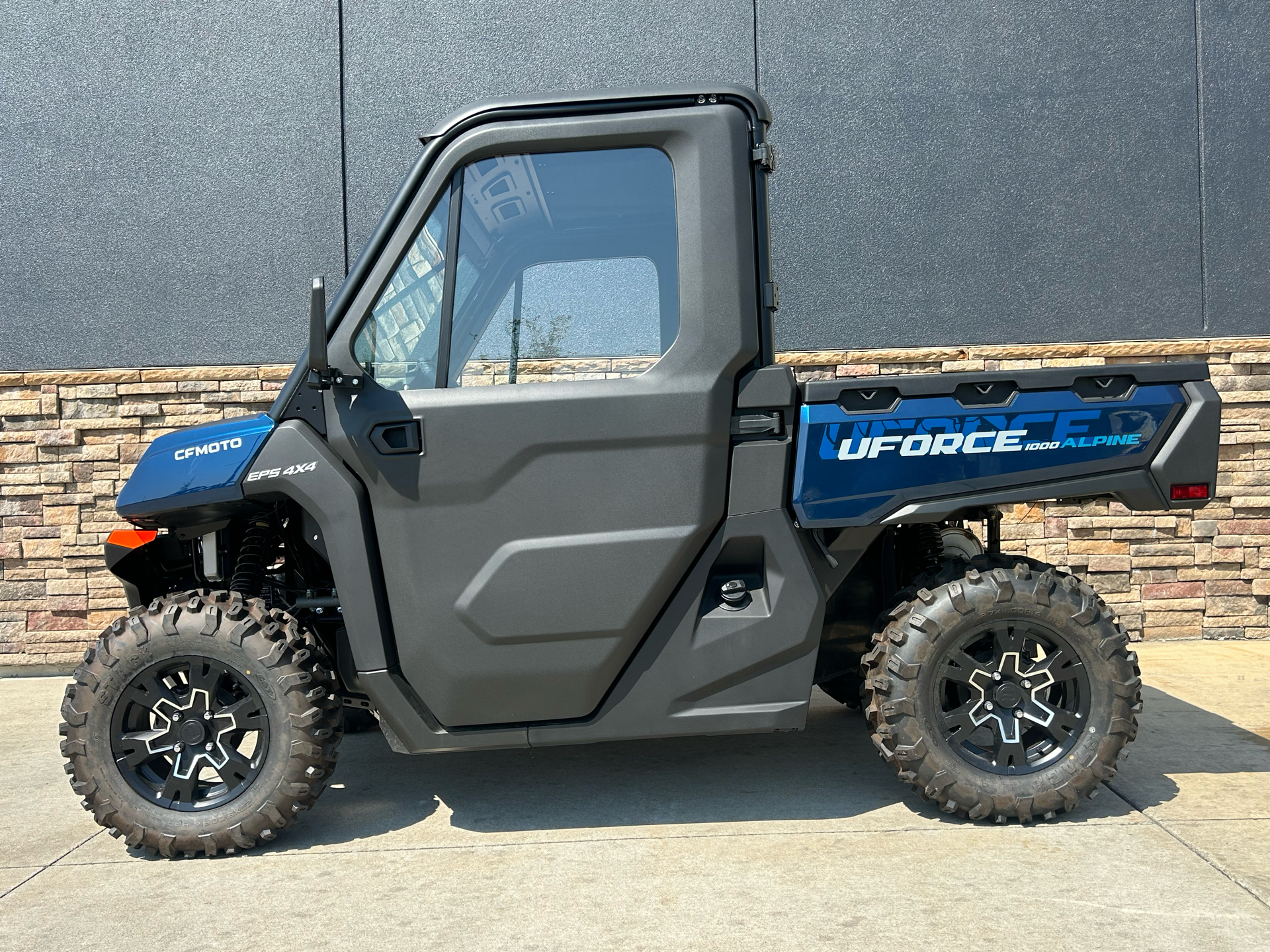 2024 CFMOTO UForce 1000 XL in Columbia, Missouri - Photo 1