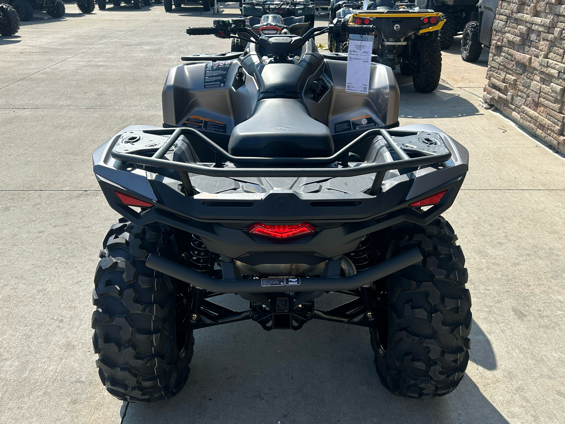 2025 Can-Am Outlander XT 700 in Columbia, Missouri - Photo 5