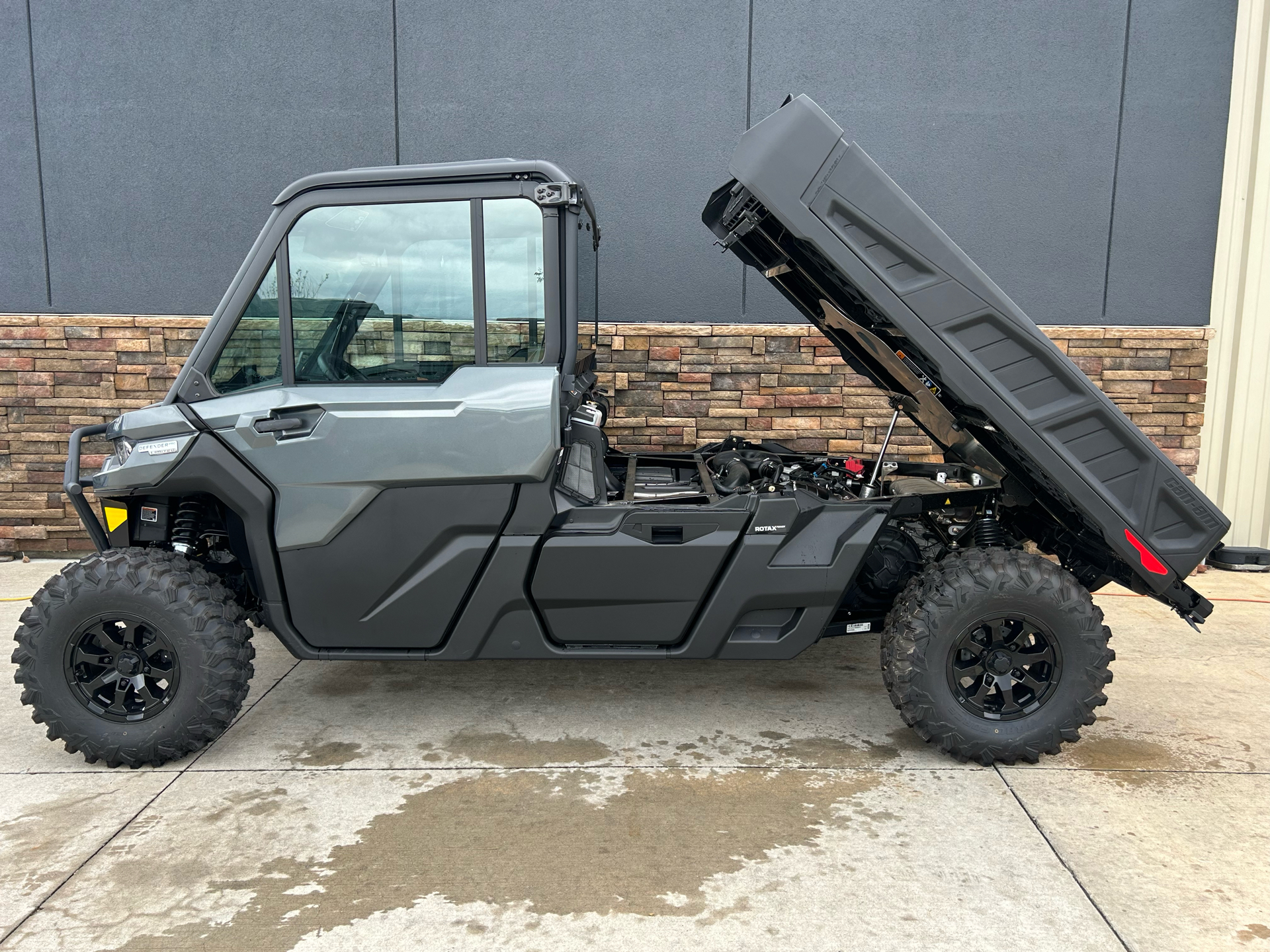 2024 Can-Am Defender PRO Limited in Columbia, Missouri - Photo 6