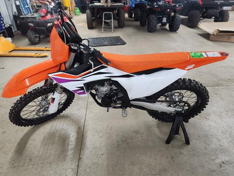 2024 KTM 250 SX-F in Tecumseh, Michigan - Photo 2