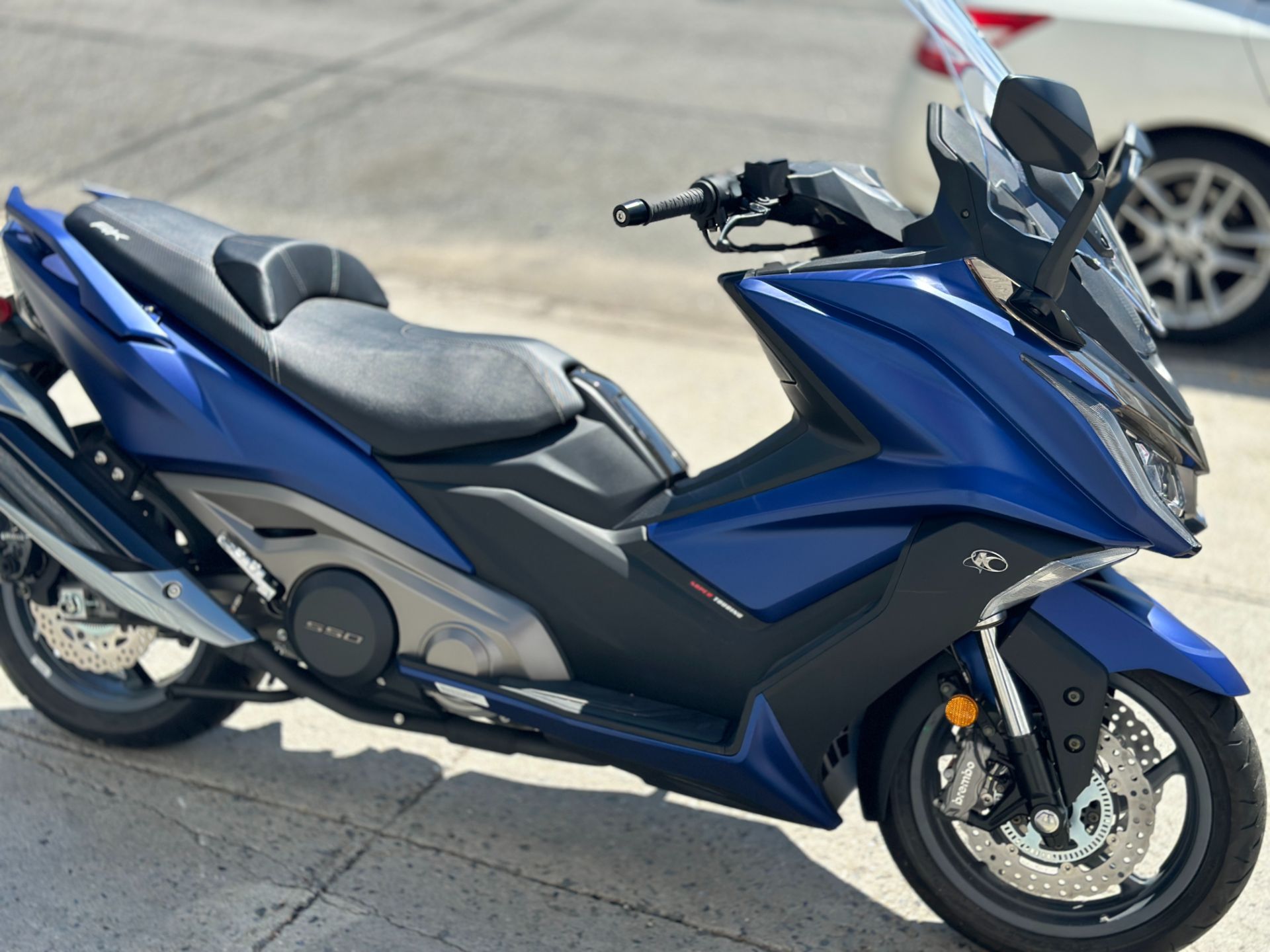 2023 Kymco AK 550i ABS in Queens Village, New York - Photo 4