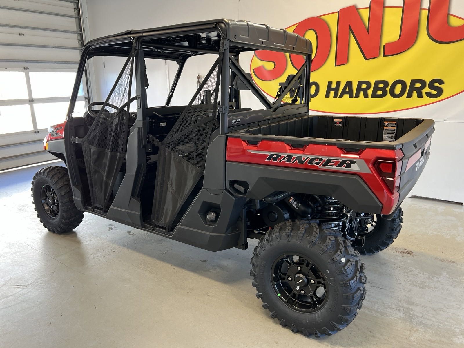 2025 Polaris Ranger Crew XP 1000 Premium in Two Harbors, Minnesota - Photo 3