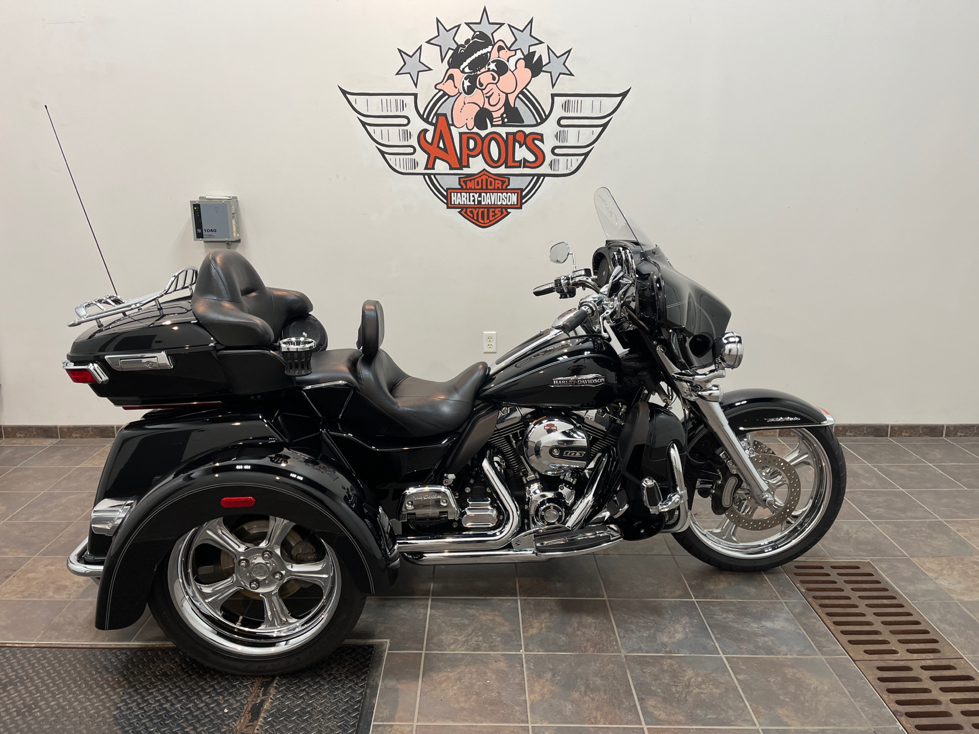 2015 Harley-Davidson Tri Glide® Ultra in Alexandria, Minnesota - Photo 1