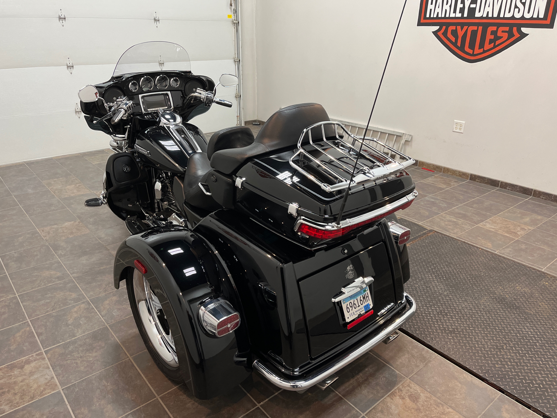 2015 Harley-Davidson Tri Glide® Ultra in Alexandria, Minnesota - Photo 5