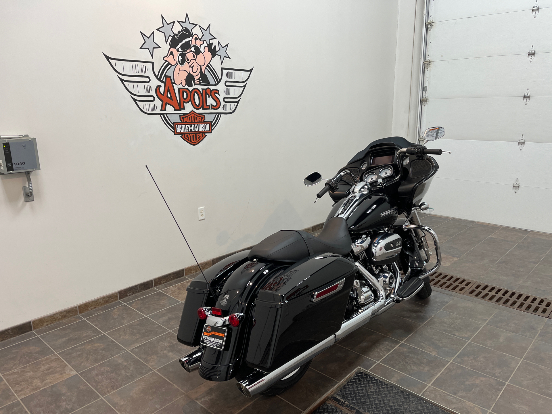 2022 Harley-Davidson Road Glide® in Alexandria, Minnesota - Photo 3