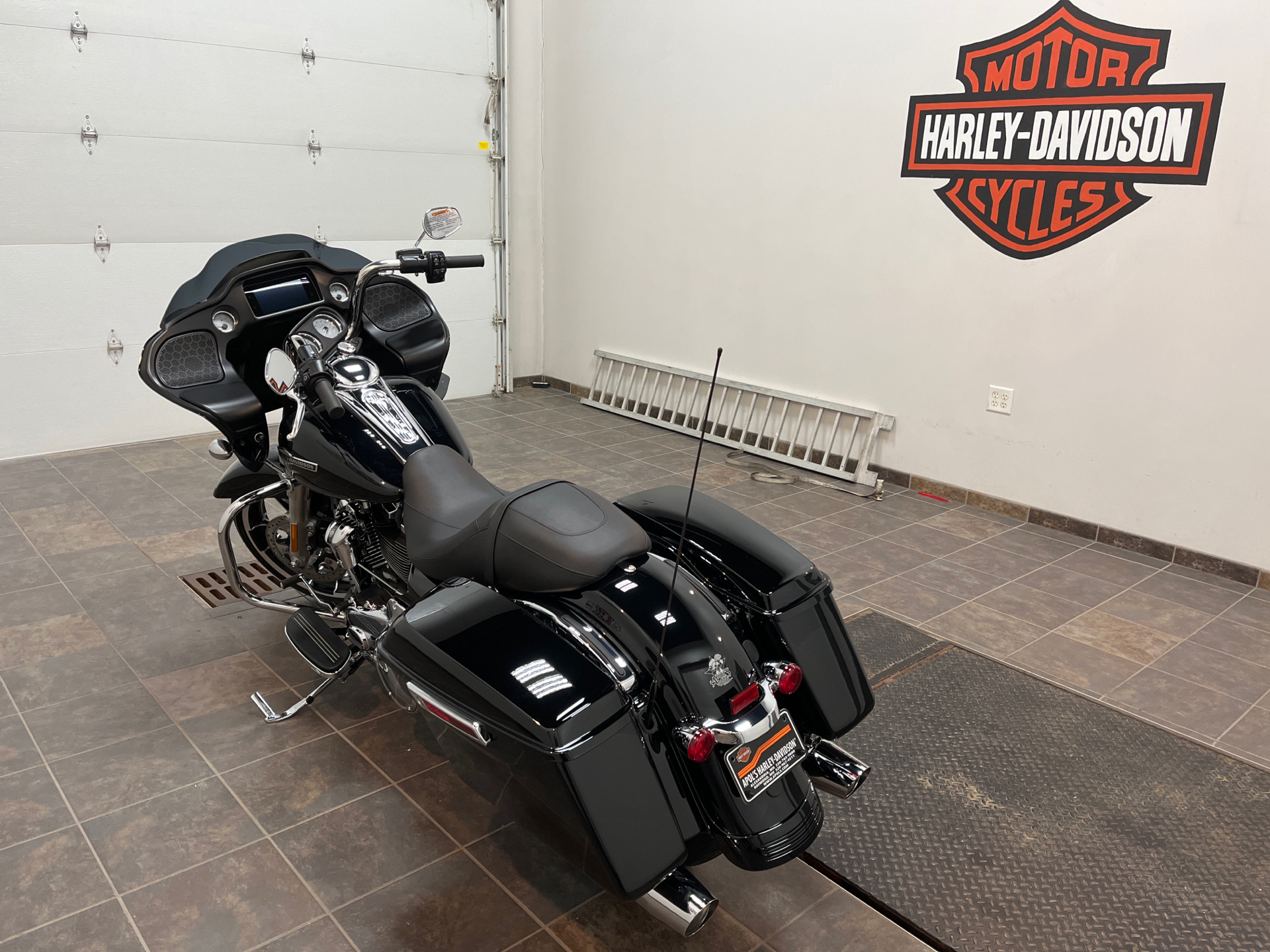 2022 Harley-Davidson Road Glide® in Alexandria, Minnesota - Photo 4